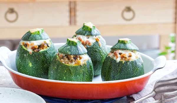 Συνταγές με κολοκυθάκια: 6 καλοκαιρινά και υγιεινά γεύματα