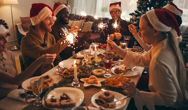 Καλεσμένη σε γιορτινό τραπέζι: Οι συμβουλές της διατροφολόγου για το τι θα καταναλώσεις