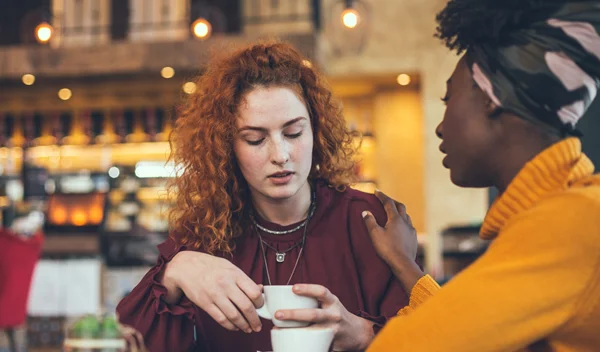 Τι να μην πεις ποτέ σε κάποιον που έχει τον ιό HIV