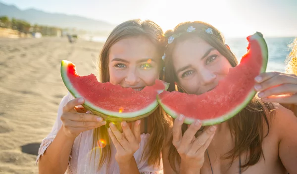 Καρπούζι: Πώς το δροσιστικό φρούτο του καλοκαιριού συμβάλλει στην υγεία σου