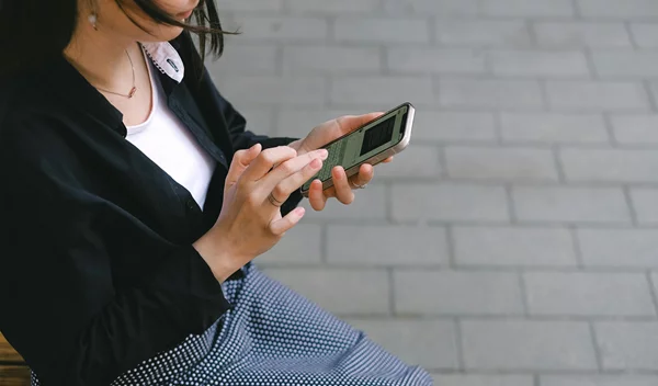 Διάβασε το ψηφιακό body language: 3 σημάδια ότι δε σε θέλει (ακόμα και αν απαντά στα μηνύματα)