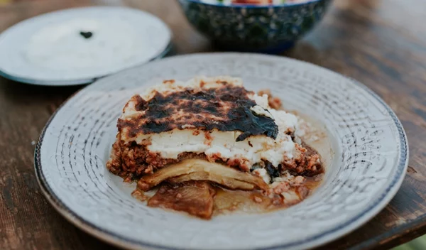 Μουσακάς χωρίς μπεσαμέλ: Η αντικατάσταση της Ευρυδίκης Βαλαβάνη για ένα light αποτέλεσμα