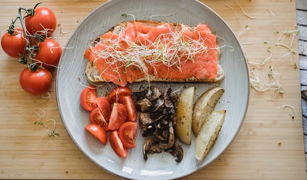 6 αντιγηραντικές τροφές που χρειάζεται η διατροφή σου