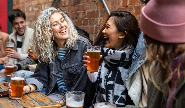 Η γενιά Z απομακρύνεται όλο και πιο πολύ από την κατανάλωση αλκοόλ