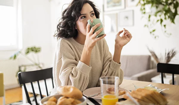 Αλμυρό ή γλυκό πρωινό; Τι λέει η διατροφολόγος για το ιδανικό ξεκίνημα της μέρας