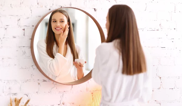 5 κανόνες ομορφιάς για να ξυπνάς κάθε πρωί πιο φρέσκια από ποτέ