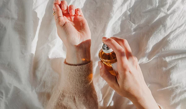 Αρώματα πούδρας: Οι πιο πολυτελείς επιλογές για να σαγηνεύσεις τους πάντες