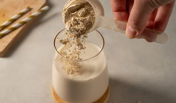 Πρωτεΐνη: Τι χρειάζεται να ξέρεις για να μην χάνεις μυϊκή μάζα όσο μεγαλώνεις;