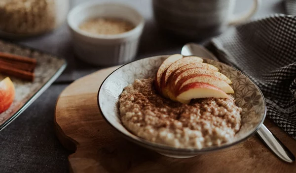 Πόριτζ: Γιατί ο χυλός βρώμης είναι το απόλυτο superfood πρωινό και ποια είναι η ιδανική μερίδα;