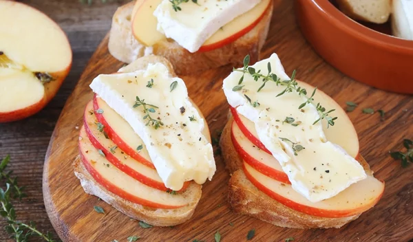 Πέντε σνακ που μπορείς να καταναλώσεις αργά τη νύχτα