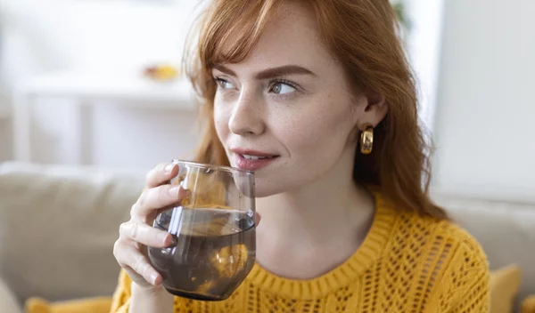 5 λόγοι για να πίνεις περισσότερο νερό (η κυτταρίτιδα είναι μόνο ένας)