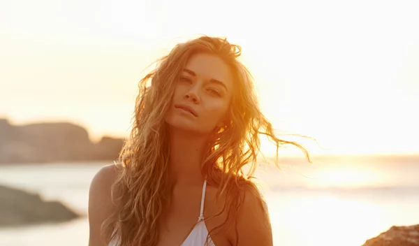 Τα 6 oφέλη από τη χρήση ελαίων στα μαλλιά