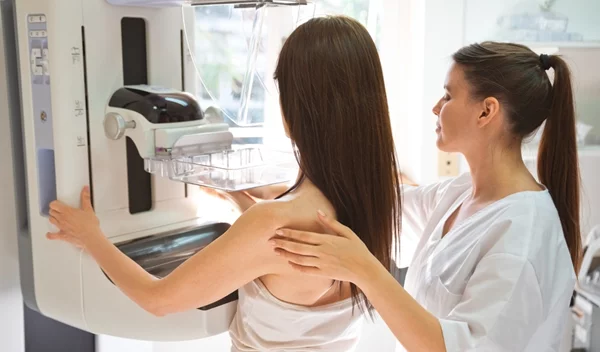 Δωρεάν μαστογραφία από τον Δήμο Αθηναίων: Πού και πότε μπορείς να κάνεις;