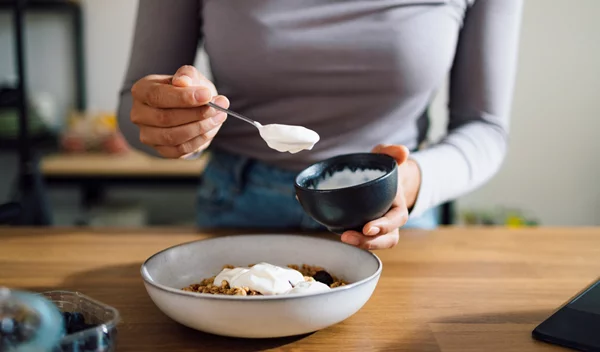 Διατροφή κατά της δυσκοιλιότητας και οι 10 τροφές που βοηθούν από τη διατροφολόγο