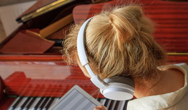 Ο εγκέφαλος μικραίνει με την ηλικία – Η καλύτερη φυσική προστασία μετά τα 40 είναι αυτή!