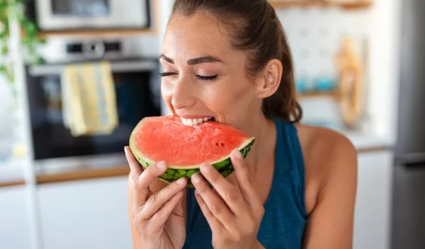 Summer tips: 6 απαραίτητα θρεπτικά συστατικά για να είσαι ενυδατωμένη το καλοκαίρι