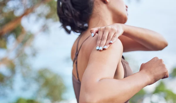 Τι είναι ο "παγωμένος" ώμος; Δες τα τρία στάδια της πάθησης