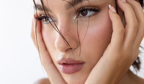 5 tips για να διαρκέσει το μολύβι χειλιών σου όλη μέρα