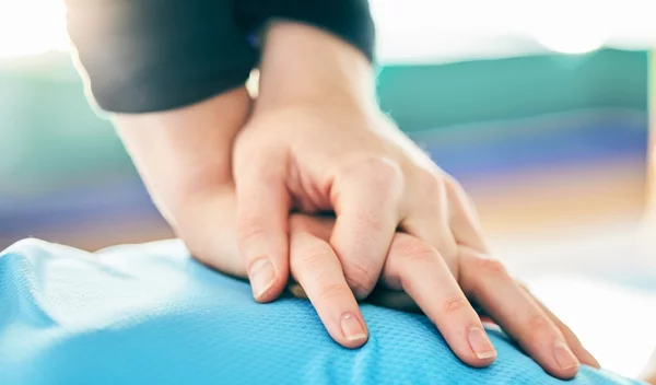 Πώς να αντιδράσεις σε περίπτωση καρδιακής ανακοπής κάποιου ατόμου;