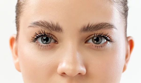 Πώς θα κάνω μόνη μου brow lamination στο σπίτι;