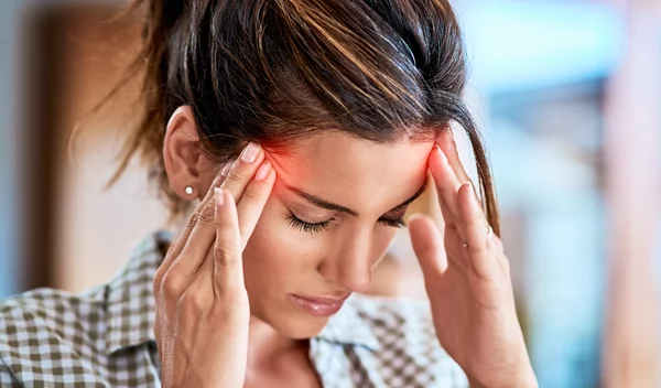 Βιταμίνες για την ημικρανία: Πόσο βοηθάνε;