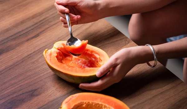 Έχεις ακούσει για τα εντυπωσιακά οφέλη της παπάγιας στην υγεία; Δες γιατί αξίζει να την εντάξεις στη διατροφή σου!