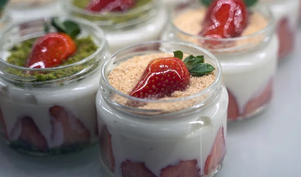 Γιαούρτι: Πώς θα προσθέσεις τέλεια γεύση χωρίς θερμίδες