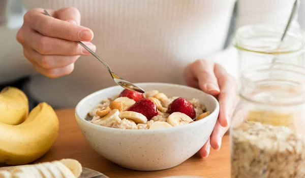 Δεν πρέπει ποτέ να παραλείπεις το πρωινό σου εάν θέλεις να χάσεις βάρος - δες τι μπορεί να κάνει στο σώμα