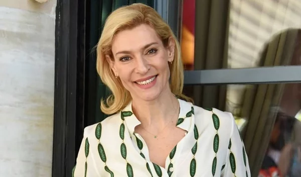 "Δυνατοί κοιλιακοί": Η θαυματουργή άσκηση που κάνει η Ζέτα Δούκα και λατρεύουν οι γυναίκες