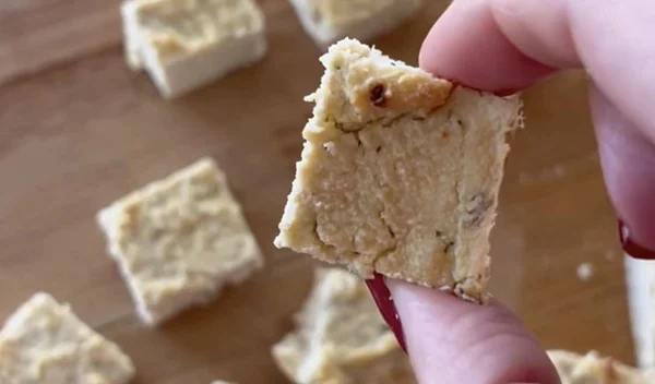 Φτιάξε μόνη σου νηστίσιμο τυρί από τόφου - χωρίς συντηρητικά