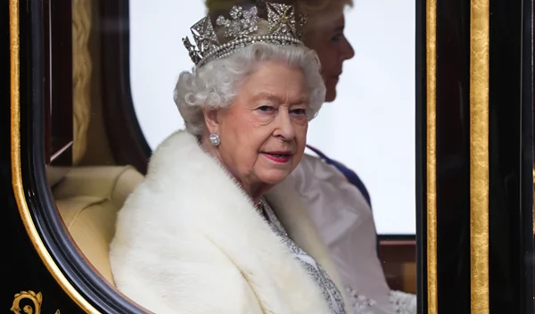 Μαθήματα καλής υγείας και μακροζωίας από τη βασίλισσα Ελισάβετ