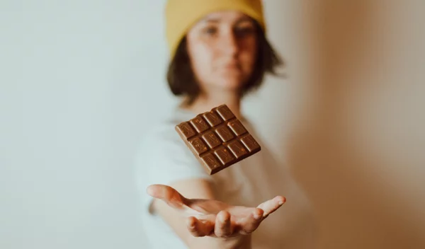 Έχεις λιγούρα για σοκολάτα; Αυτό που θες να φας δείχνει τι λείπει από τον οργανισμό σου