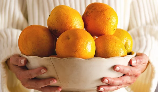 Μπορεί η βιταμίνη C να προλάβει το κρυολόγημα;