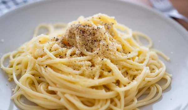 Vegan παρμεζάνα με 4 υλικά - Η απόλυτη συνταγή της διατροφολόγου