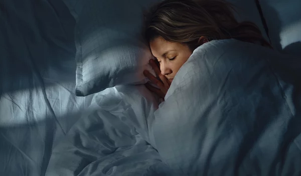 Η τεχνική 4-7-8 για να κοιμάσαι καλύτερα