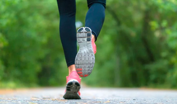 Αυτή είναι η ελάχιστη ποσότητα αερόβιας άσκησης που πρέπει να κάνεις την εβδομάδα για να δεις αποτέλεσμα