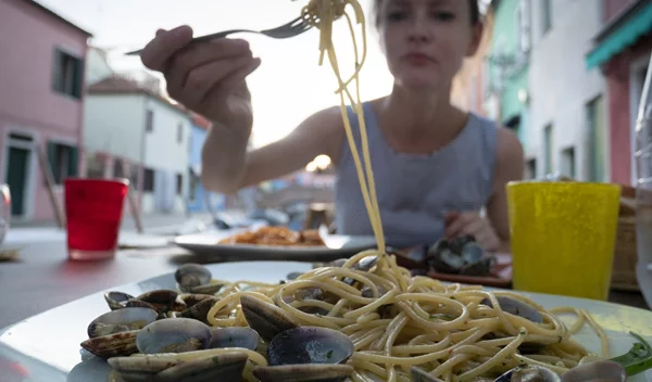 Πώς οι Ιταλοί τρώνε (συνέχεια) ζυμαρικά και δεν παχαίνουν; Με αυτά τα tips