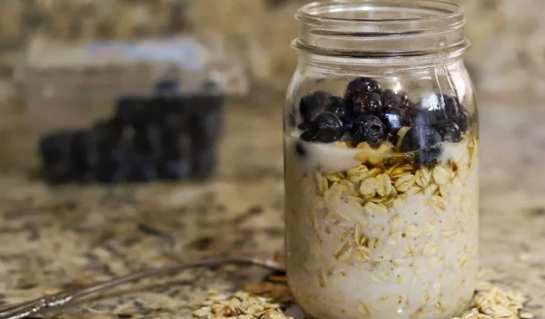 6 πρωτεϊνικές συνταγές για βρώμη από το βράδυ - ιδανικές για απώλεια βάρους