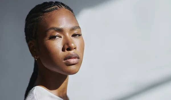 Θαμπή, άτονη επιδερμίδα ακόμα και μετά το skincare; Δες τι μπορεί να φταίει