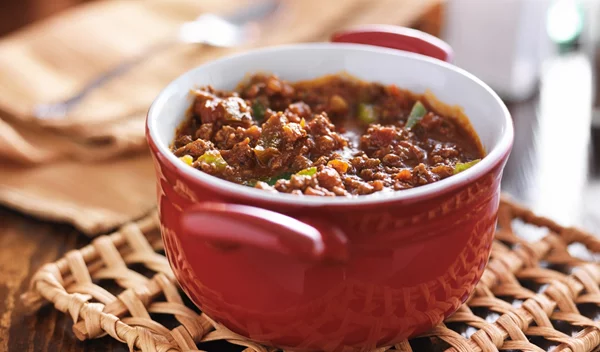 Σούπα τσίλι και φακές με κάρυ: 2 υπέροχες συνταγές για τις κρύες μέρες