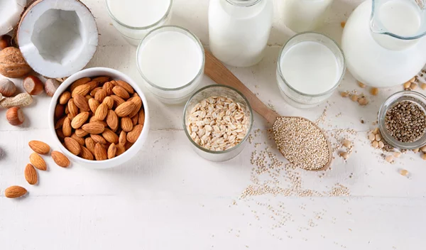 Ζωικό ή φυτικό; Ποιο γάλα είναι το καλύτερο;