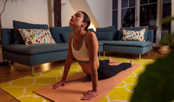 Αναζωογόνησε όλο σου το σώμα με αυτή την προπόνηση pilates 30 λεπτών