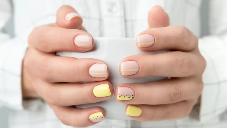 nails