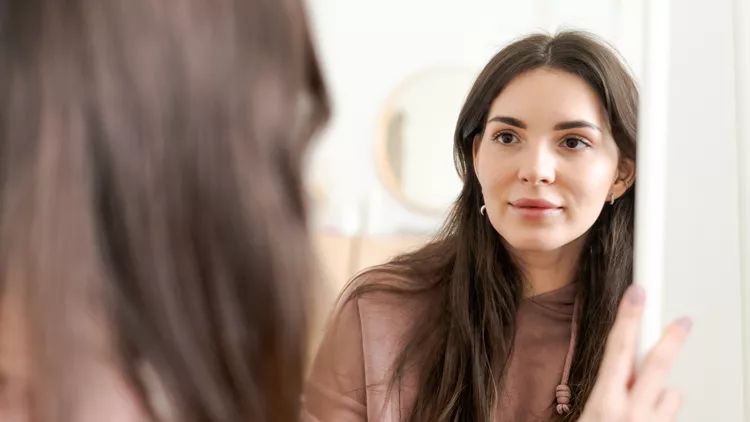 Μιλάς μόνη σου;