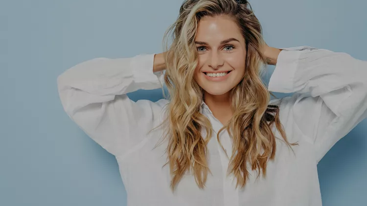 wavy hair