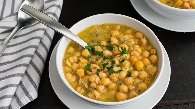 Βελουτέ σούπα με ρεβύθια