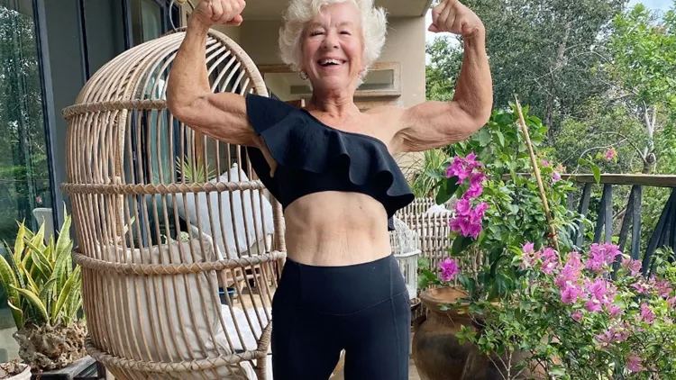 Instagram @trainwithjoan