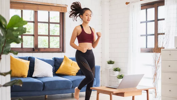 Αέροβιο στο σπίτι χωρίς μηχανήματα