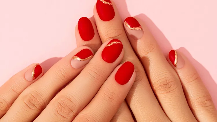 nails
