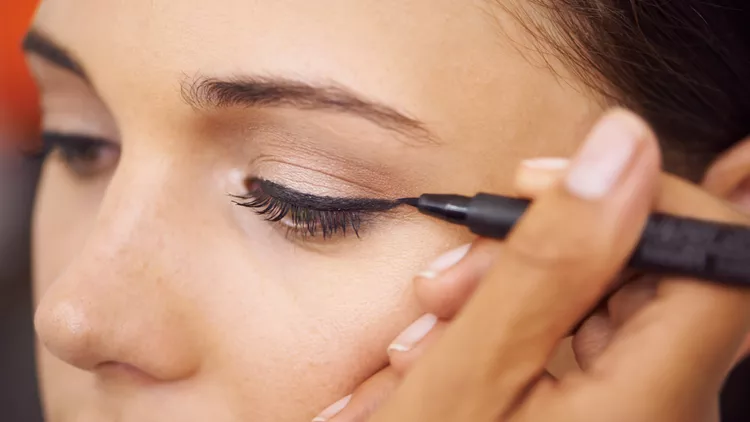 eye liner